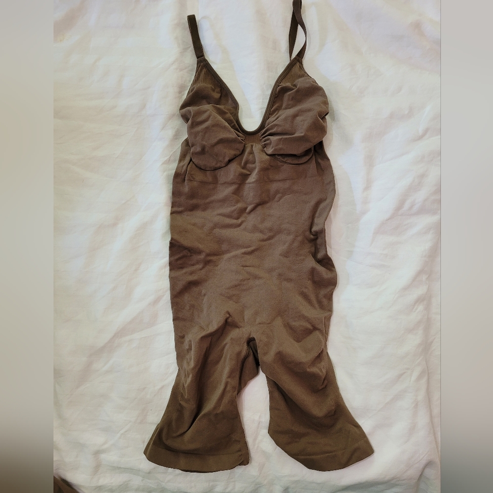 SKIMS SEAMLESS SCULPT MID THIGH BODYSUIT 4X/5X NWOT
